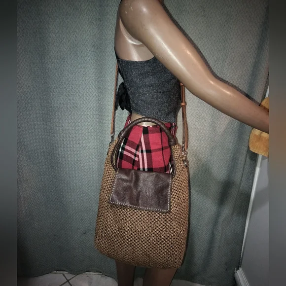 Plinio Visona Brown Straw Woven Shoulder Crossbody Bag. - Picture 4 of 16